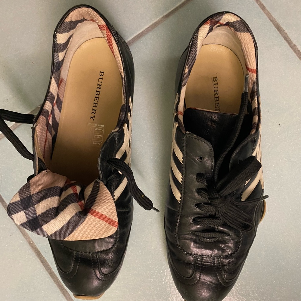 Burberry Leather Sneakers Vintage